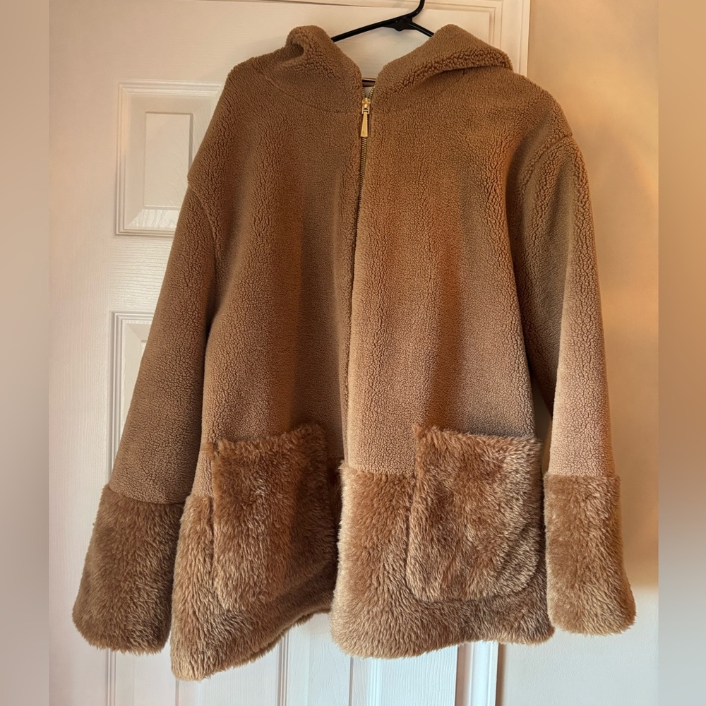 Kookaburra by UGG camel, hooded jacket w faux fur trim. XL